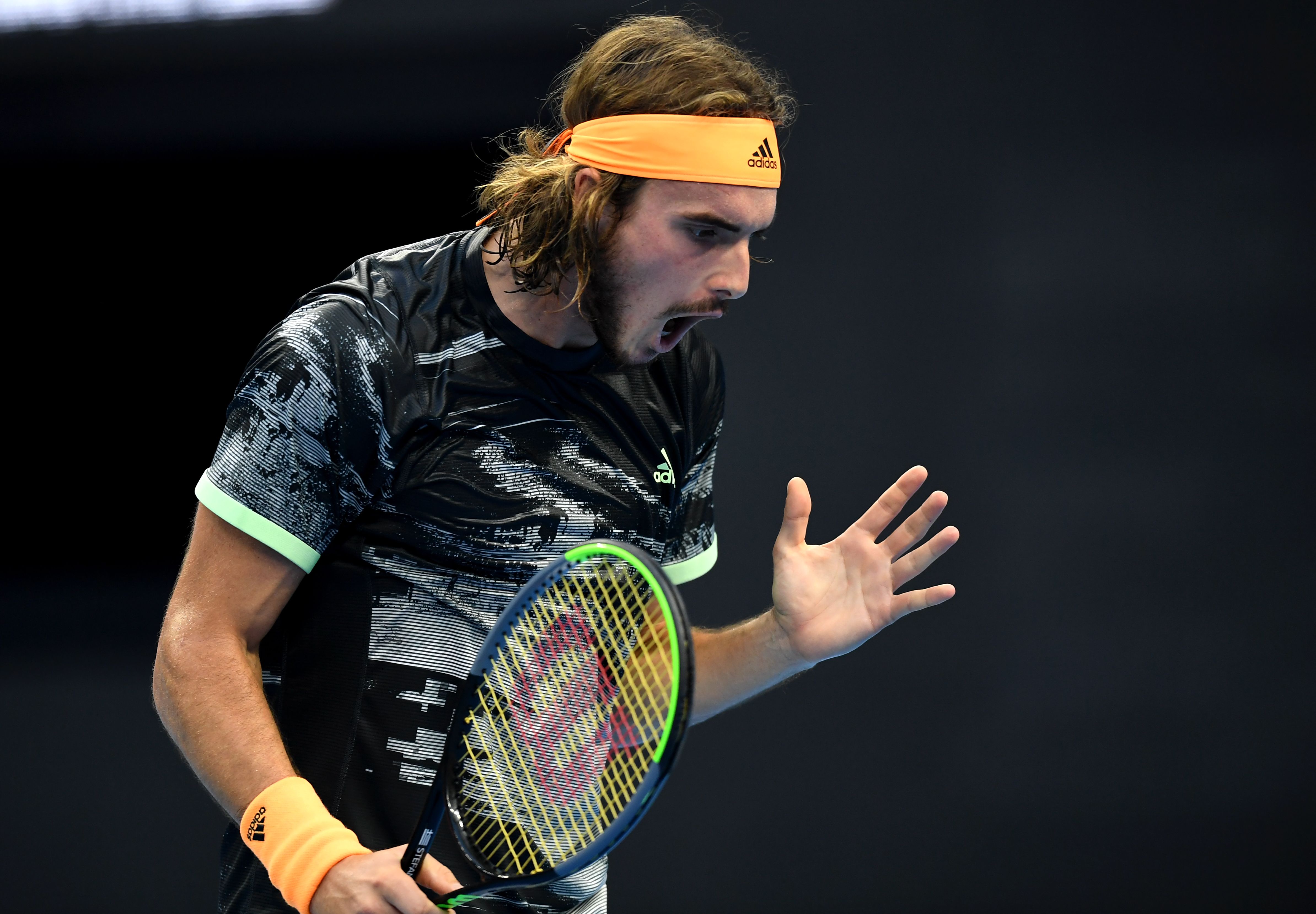 澳大利亚网球队血洗英国网球队，西西帕斯爆发神勇的简单介绍