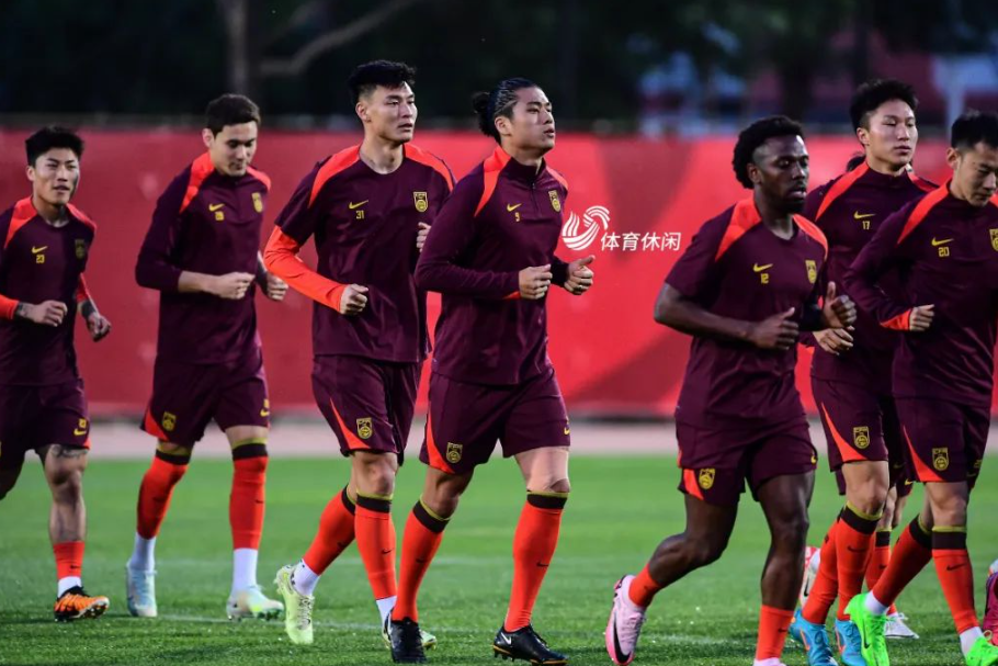 关于毛里西奥队豪取关键胜利，士气高涨的信息