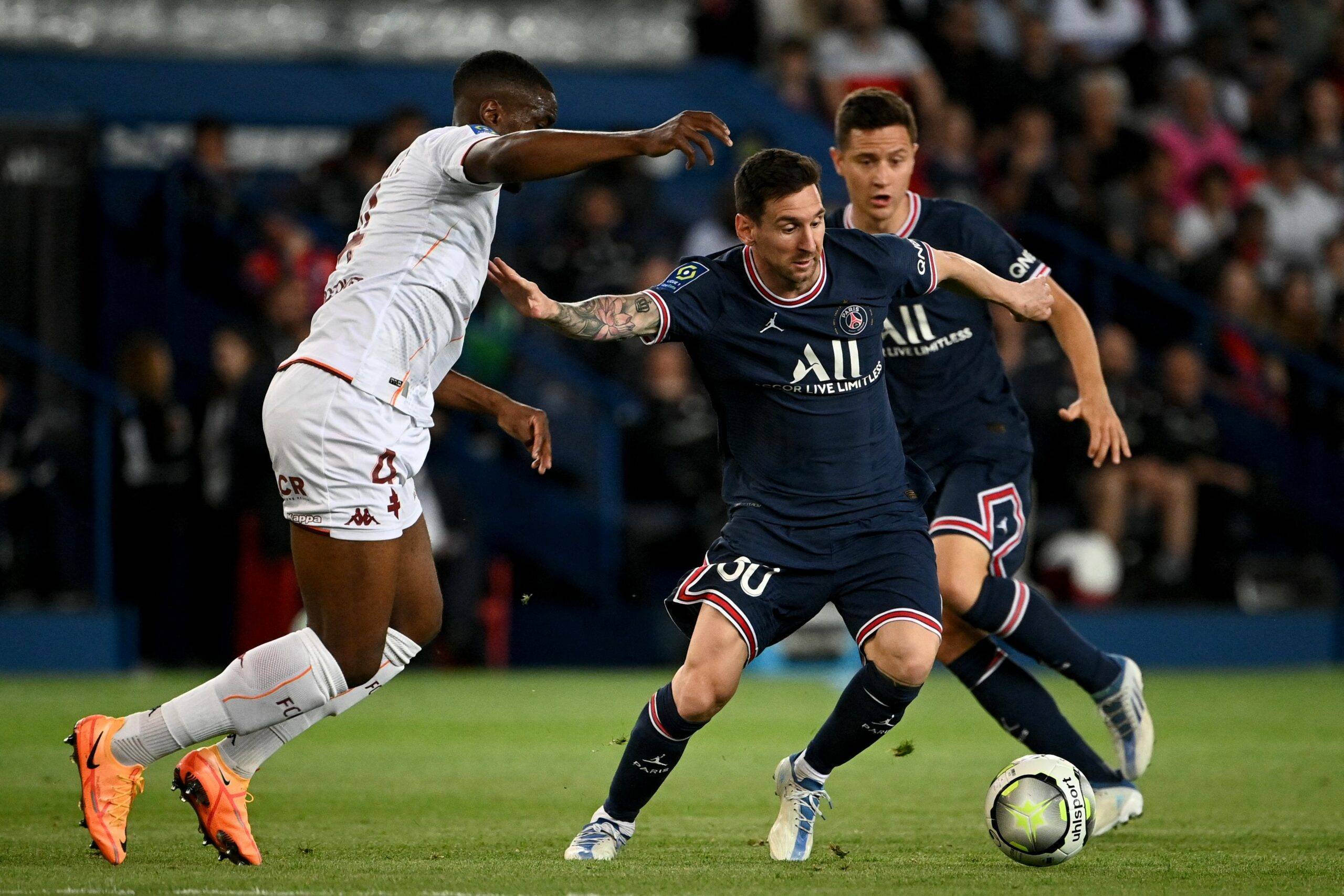 精彩瞬间回放:球员们的激情拼搏的简单介绍 精彩瞬间回放:球员们的激情拼搏的简单介绍