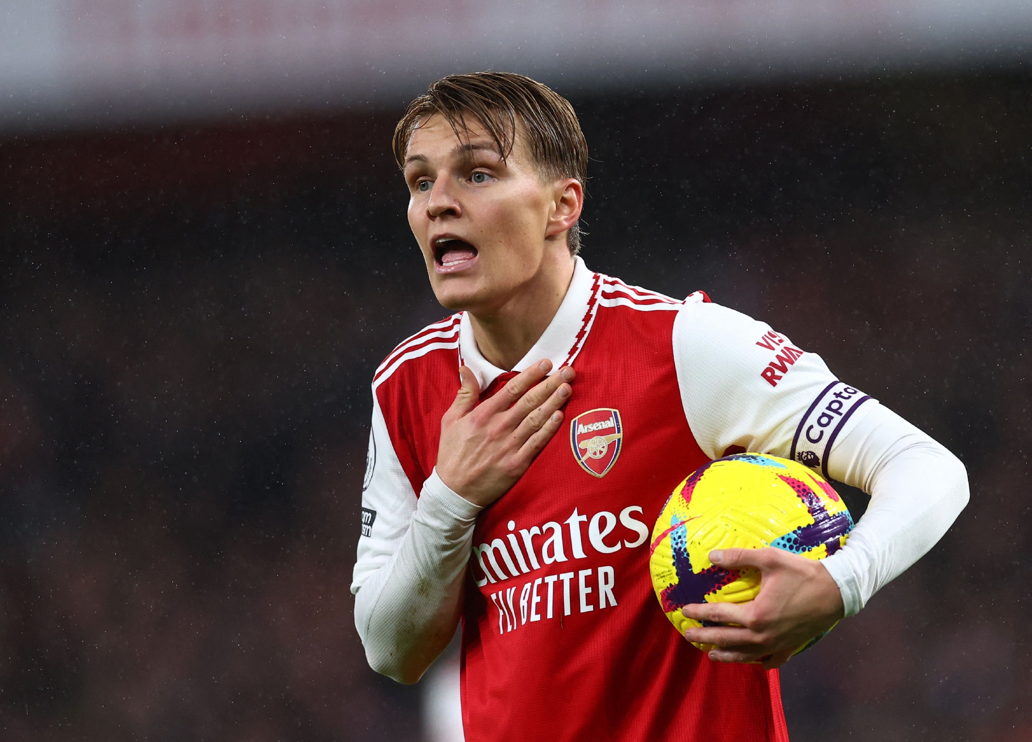 开云体育-关于阿森纳整体表现低迷，主教练面临压力的信息