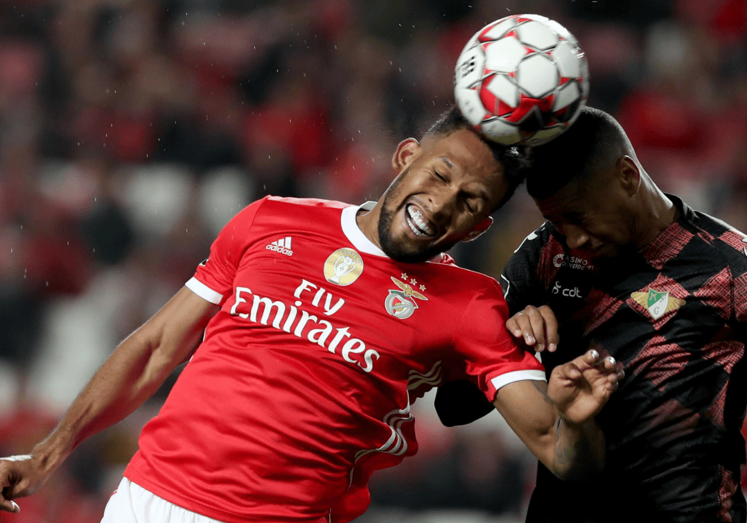 巴塞罗那主场大胜费内巴切，小组领先的简单介绍