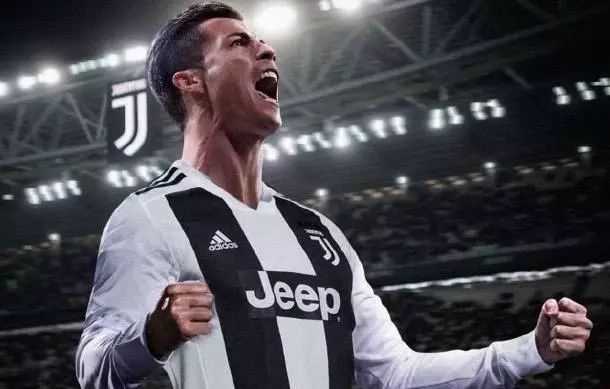 阿贾克斯登顶，再次取得胜利