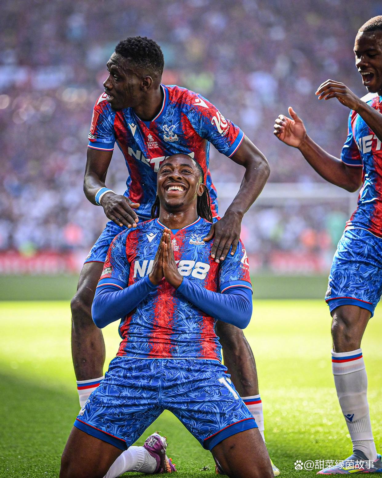 关于水晶宫大比分获胜，士气高涨的信息