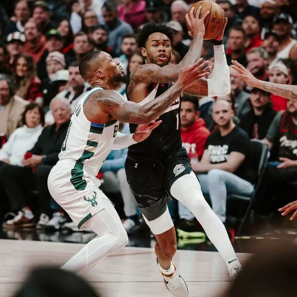 雄鹿击败马刺，字母哥高效砍下分的简单介绍