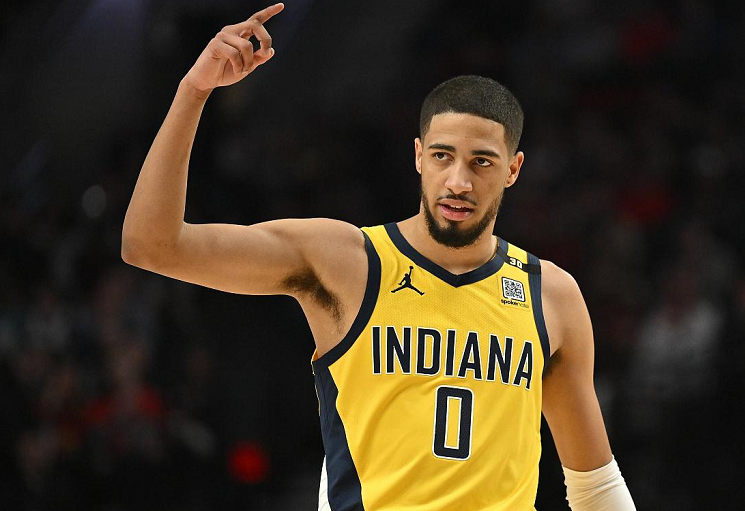 希腊男篮鏖战步行者，波特关键制胜