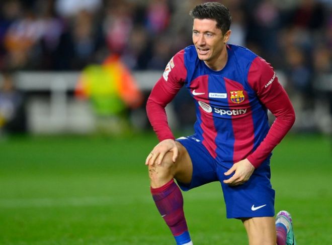 开云体育app-包含赫罗纳后防稳固，为联赛中上游资格着眼的词条