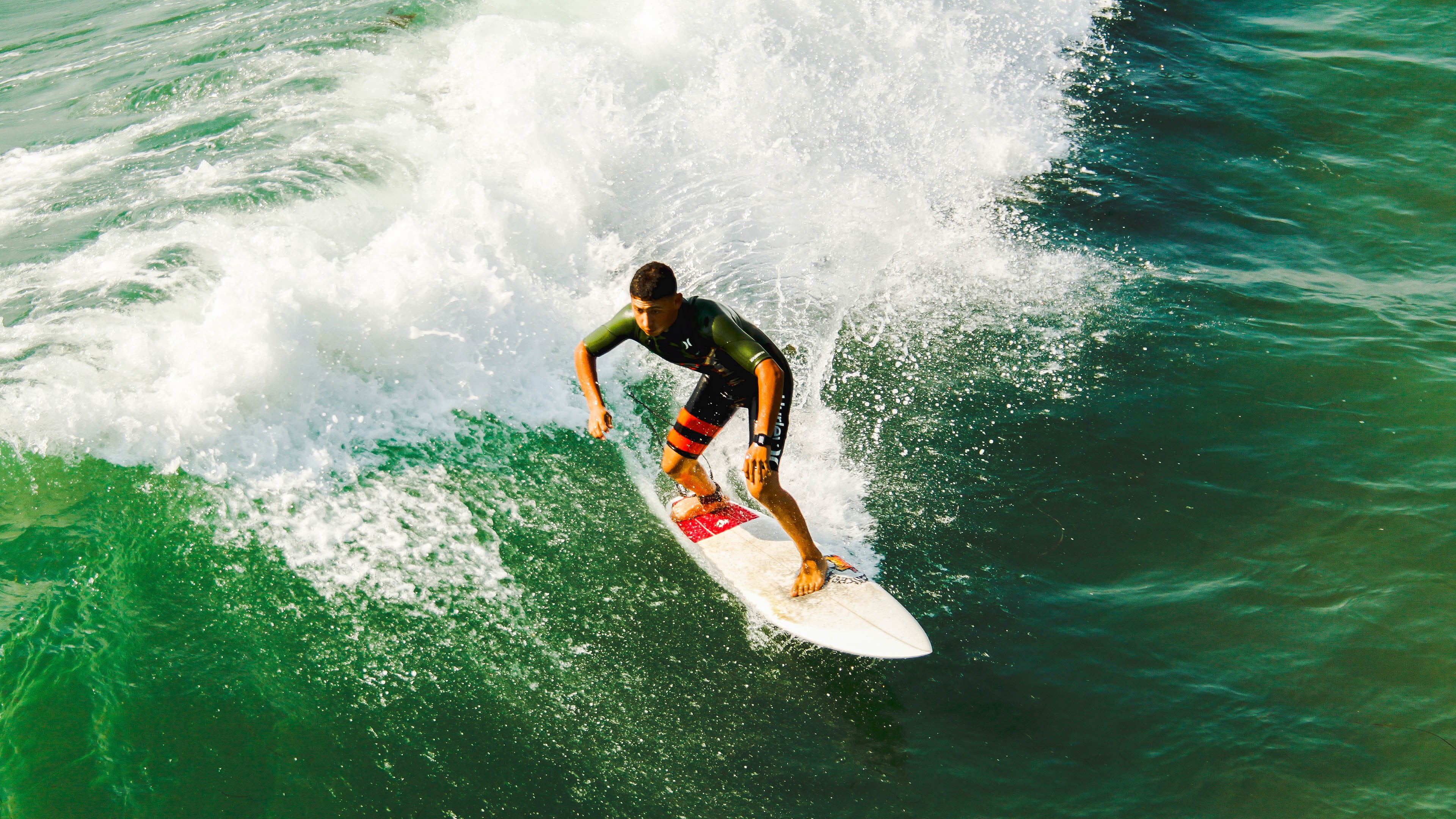 篮网关键战突围新疆队,小贾伦成为关键先生
