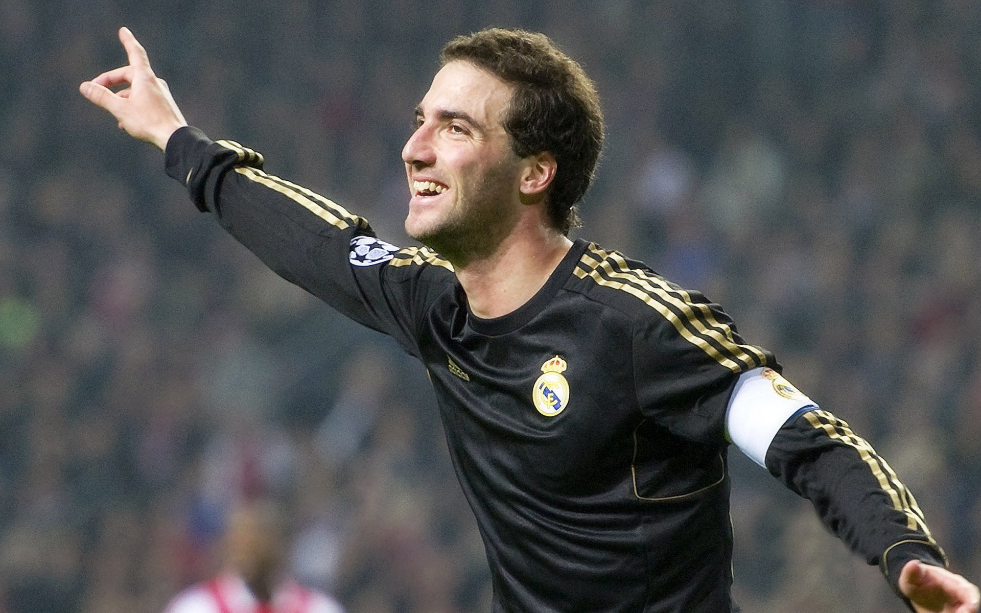 开云体育中国-特奥·埃尔南德斯一锤定音！巴黎硬仗力克哥斯达黎加，攻防两端展现决定性价值