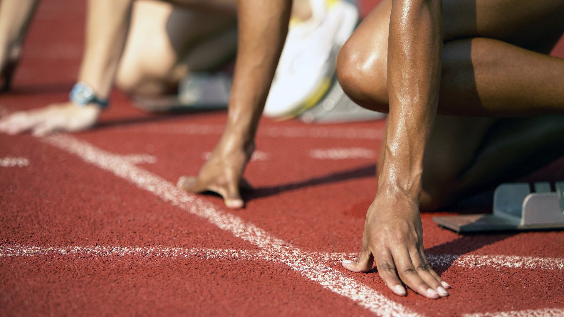 英格拉姆关键球定乾坤，活塞多点开花压制热火